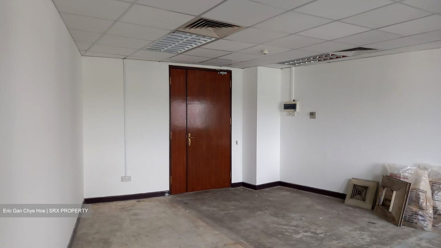  (D11), Office #499784111